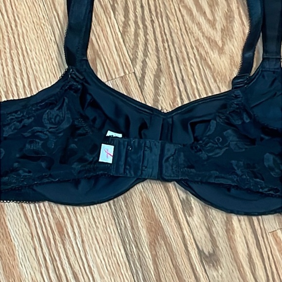 Wacoal Underwire Black Lace Bra, 38C - Picture 4 of 6